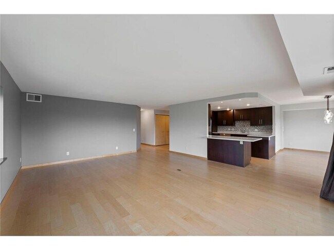 Foto del edificio - 2885 Knox Ave S