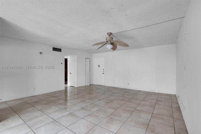 Building Photo - 4047 NW 16th St