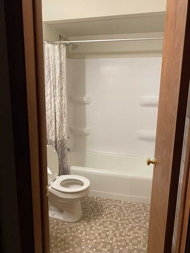 Foto del edificio - 157 W. 30th &amp; 709 Maple Ave.