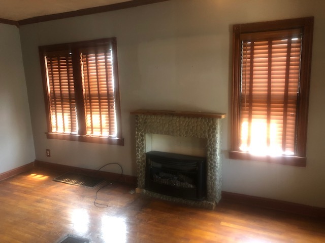 Living Room - 14607 Hoyne Ave