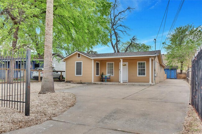 Foto del edificio - 4609 Gonzales St