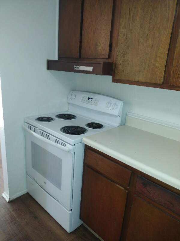 Foto del edificio - 1040 E Barnard St