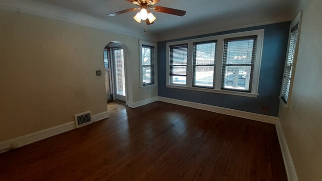 Building Photo - 508 S Wisconsin Avenue, Villa Park, IL, 60181