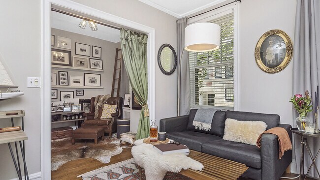 Foto del edificio - 3330 N Lake Shore Dr