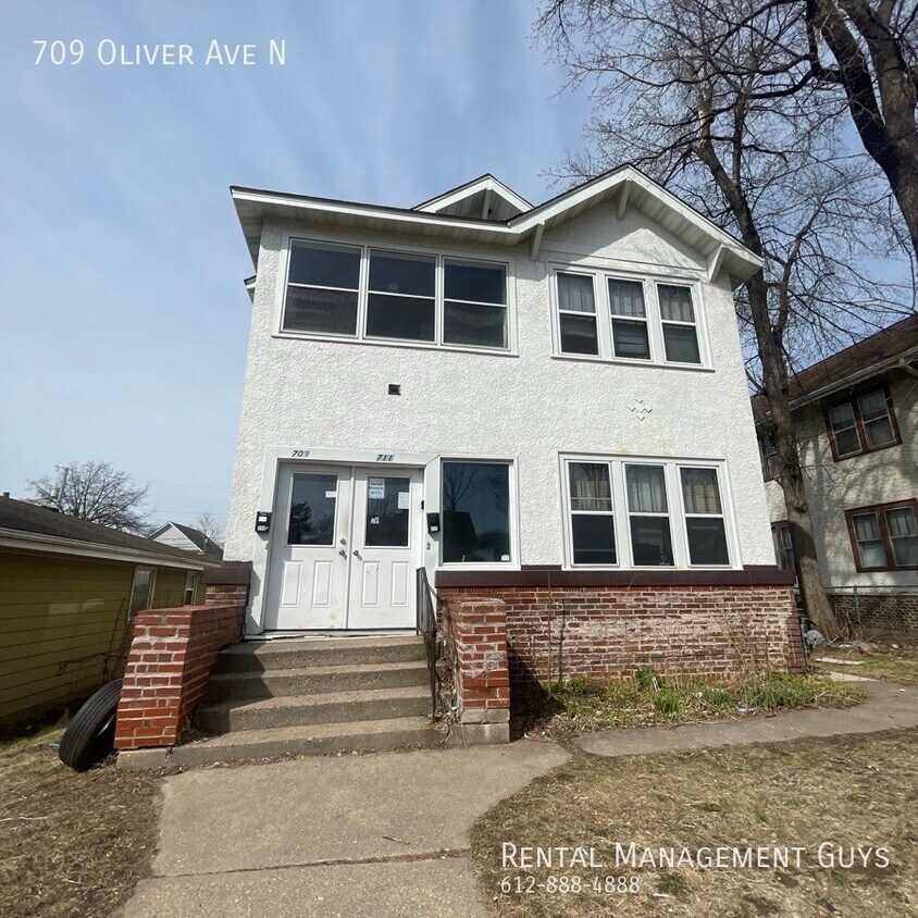 Primary Photo - 709 N Oliver Ave