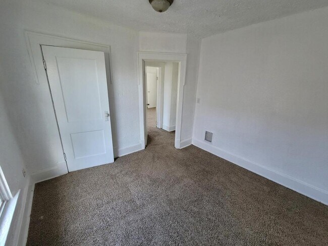 Foto del edificio - 1145 Belleview PL