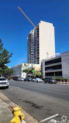 Building Photo - 818 S King St