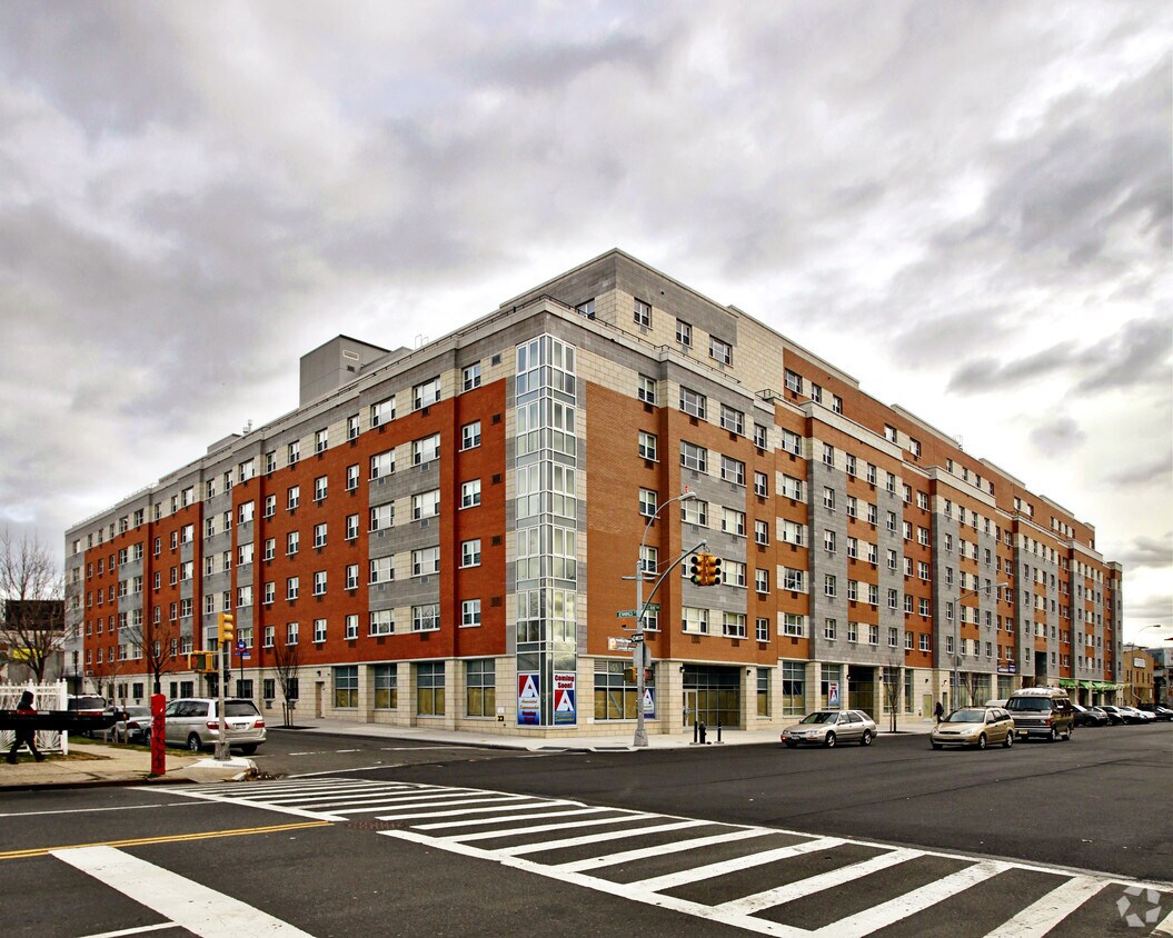 Foto principal - Louis Nine Boulevard Apartments