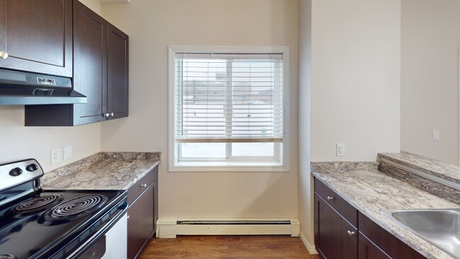 Building Photo - 10004-1097A 97A St