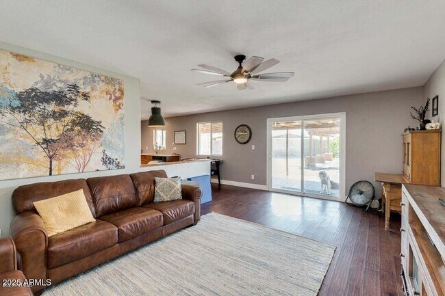 Building Photo - 1744 S Don Luis Cir
