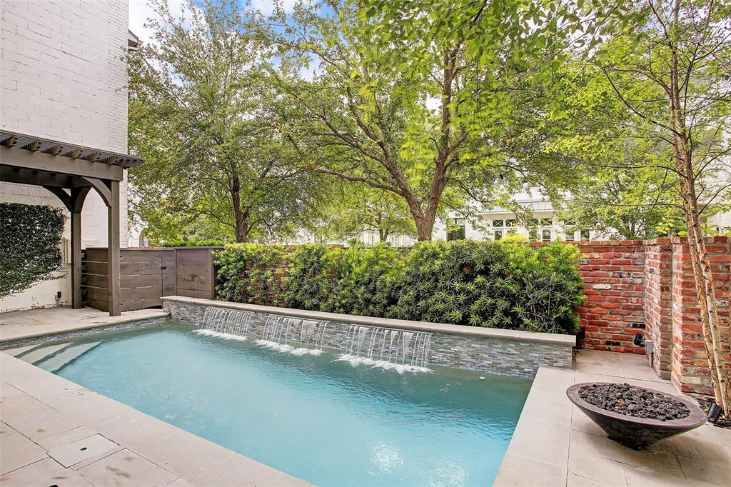 Foto principal - 3216 Bammel Ln