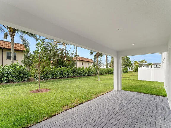 Foto del edificio - 7292 Lenora Ln