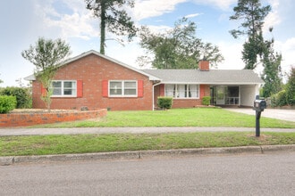 Building Photo - 822 W Woodlawn Ave