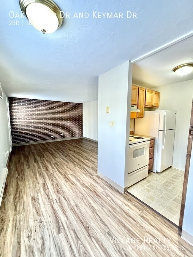 Building Photo - 221 Oak Manor Dr