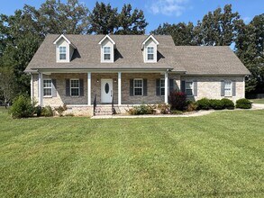 Building Photo - 187 Oak Hollow Rd