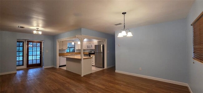 Building Photo - 17451 Southside Ct
