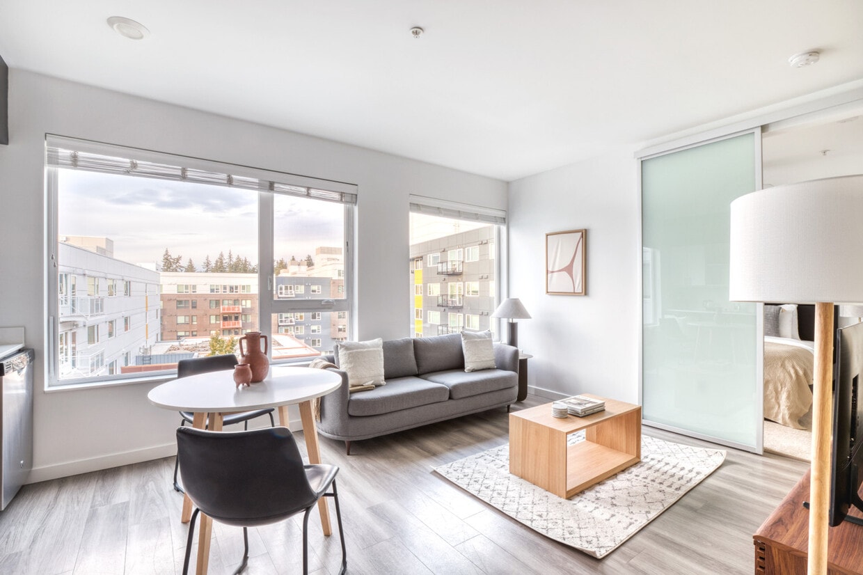 Primary Photo - 2690 152nd Ave NE