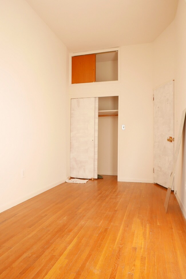 Foto del edificio - 55 W 69th St