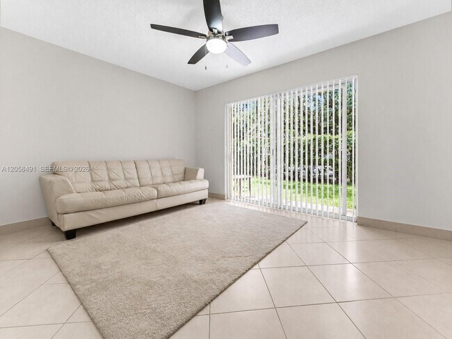 Foto del edificio - 3821 NW 90th Ave