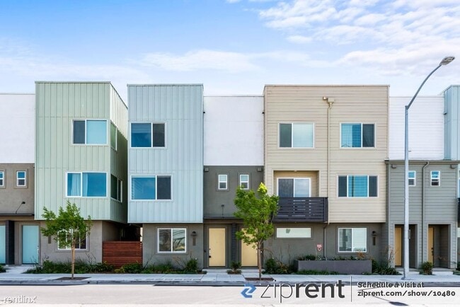 Building Photo - 2 br, 2.5 bath Townhome - 977 24th St, Oak...