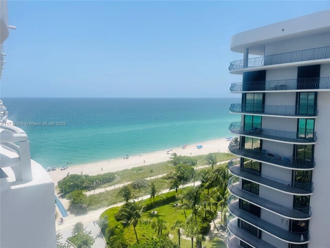 Foto del edificio - 8911 Collins Ave