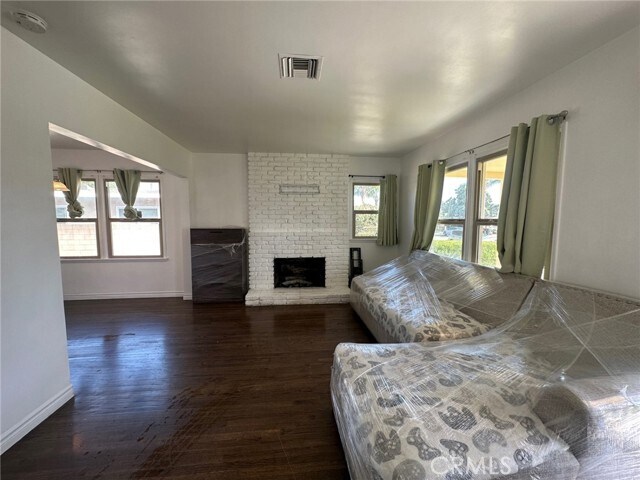 Foto del edificio - 2323 W Cedarwood St
