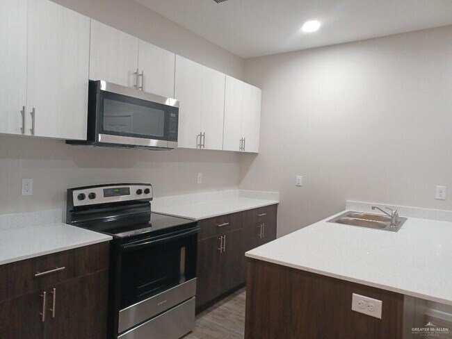 Foto del edificio - 1006 E Starr Rd