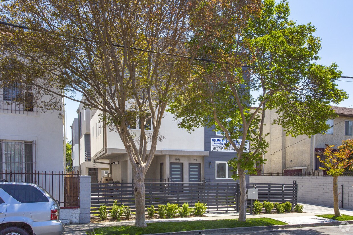 Building Photo - 146 Rosemont Ave