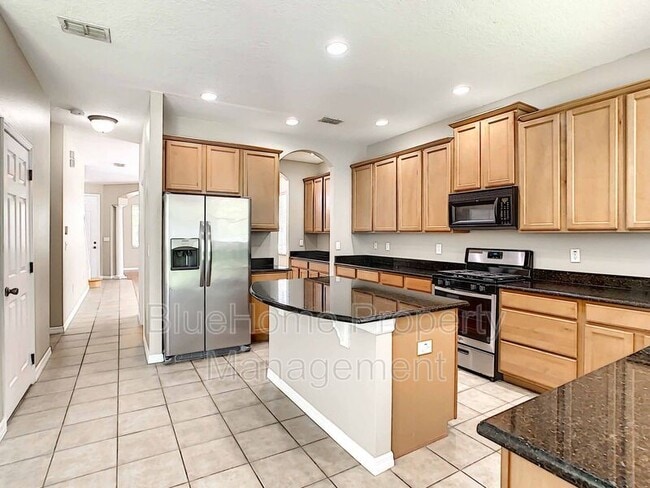 Building Photo - 4824 River Gem Ave