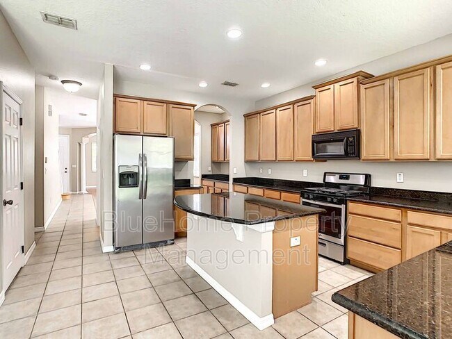 Foto del edificio - 4824 River Gem Ave