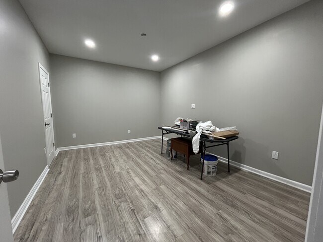 Foto del edificio - 541 Roseland Ave