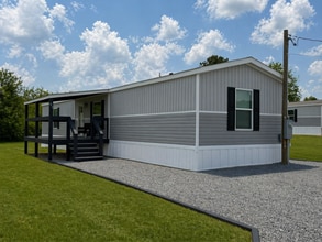 Building Photo - 525 Co Rd 47