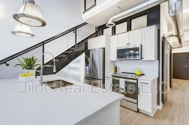Photo - 260 18th St NW Apartment