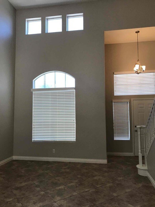 Building Photo - 322 Wind River Dr