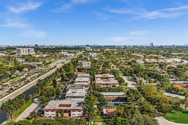 Foto del edificio - 329 SW 1st Ct