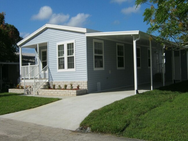 Building Photo - 374 Windsor Dr