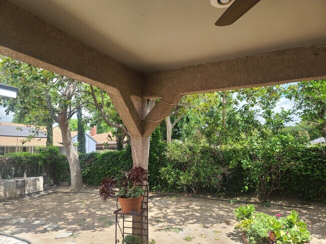 Covered Patio - 7012 Aldea Ave