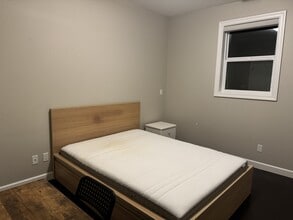 Building Photo - 5650 Elsom Ave