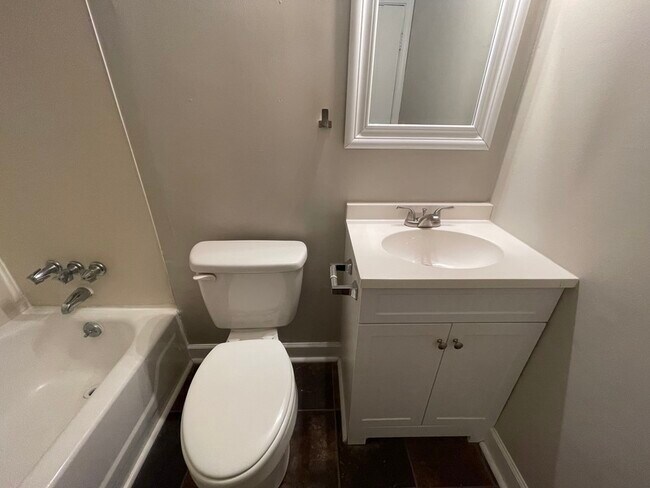 Foto del edificio - 220 S Laurel Ave