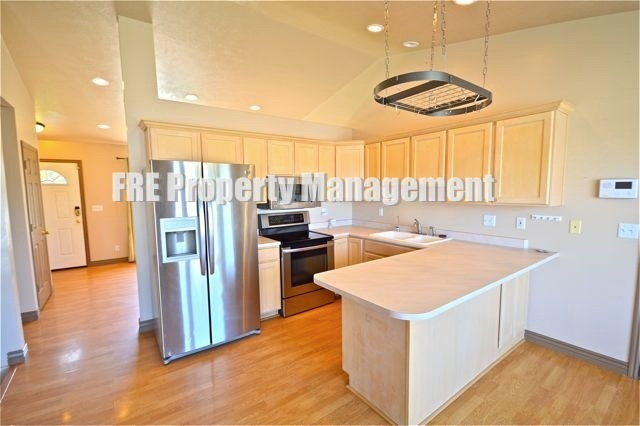 Building Photo - 5170 W Castle Peak Dr