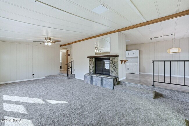 Building Photo - 17048 N 66th Terrace