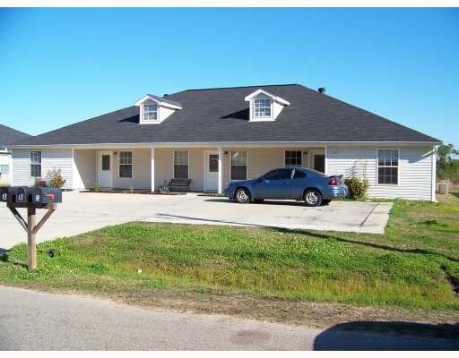 Foto principal - 8616 Spring Ave