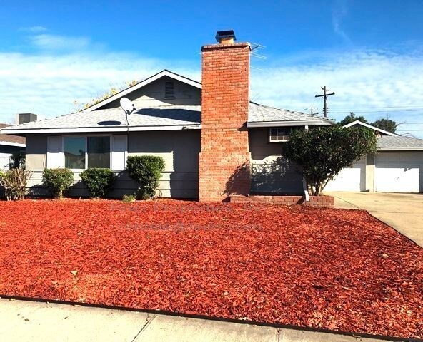 Foto principal - Charming 2 Bedroom Duplex in Orangevale!