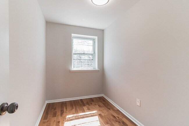 Foto del edificio - Two bedroom one Bathroom House for rent