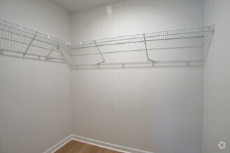 3BR, 2BA - 1378SF - Isabella - Bedroom Closet - The Collection Tate Bend