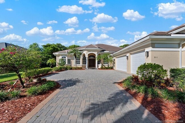 Building Photo - 511 SW Squire Johns Ln