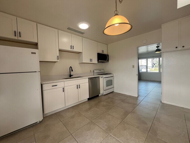 Foto del edificio - Clairemont Drive