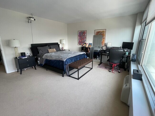 Foto del edificio - 3600 N Lake Shore Dr