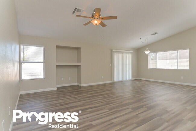 Building Photo - 1100 Sport of Kings Ave