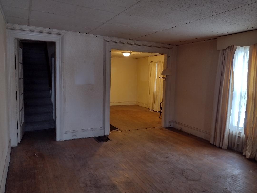 Primary Photo - 150 N Broad St